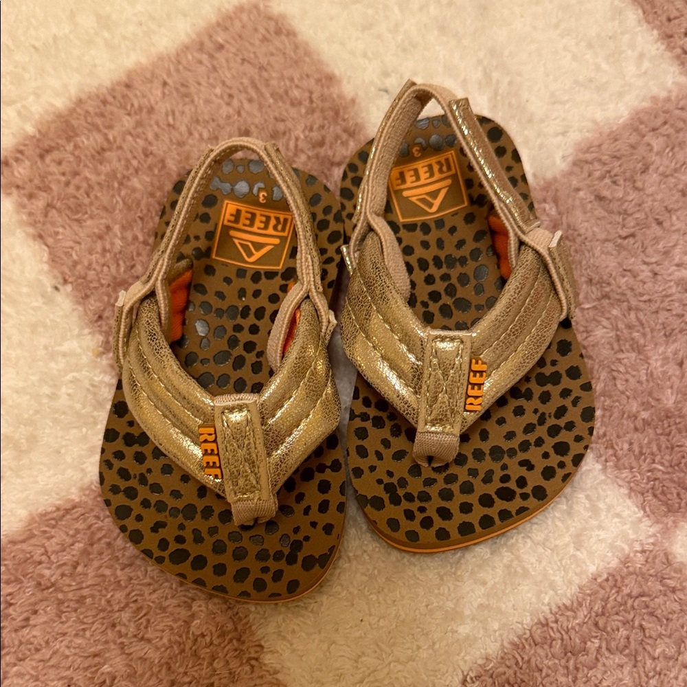 Reef Kids Metallic Gold Glitter Sandals
